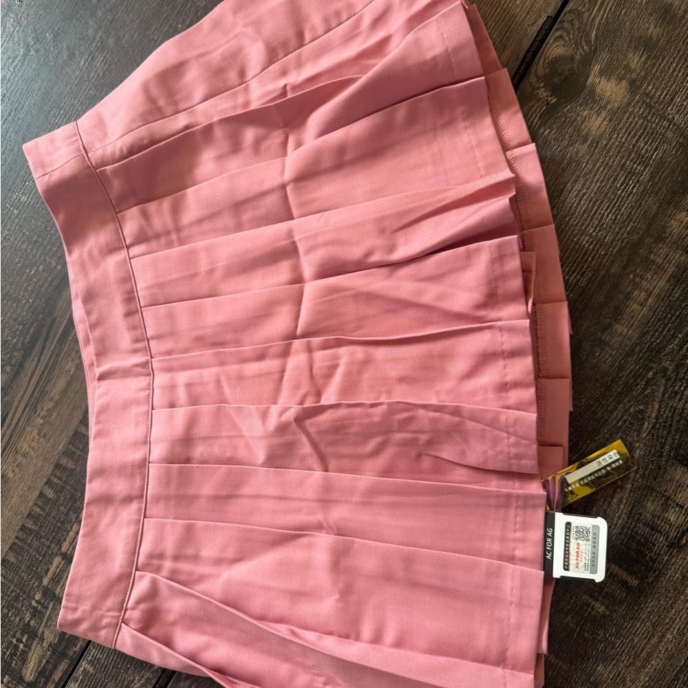 Elegant Pink Pleated Mini Skirt